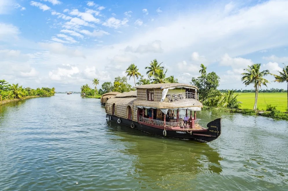 Kerala-Backwaters-jpg (1) Kerala-Backwaters