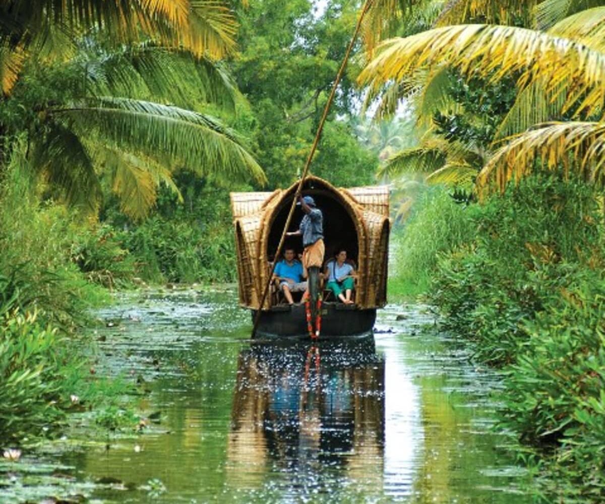 top-10-places-to-visit-in-kerala Scenic Kovalam Beach coastline